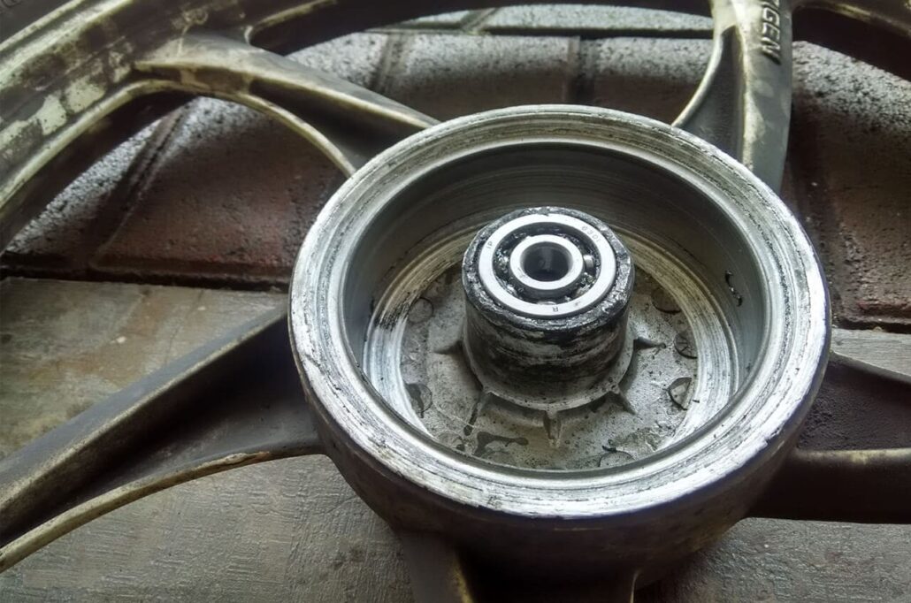 efek bearing roda motor rusak