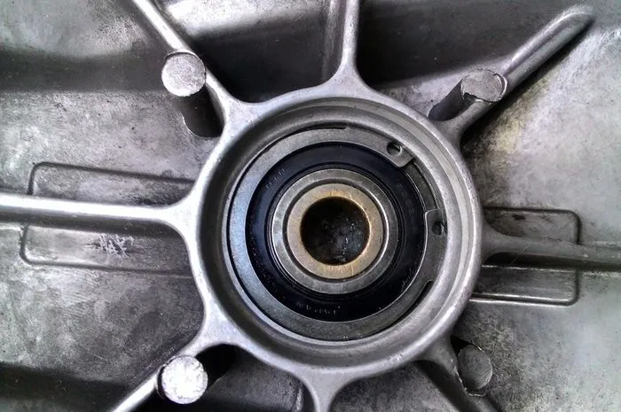 ukuran bearing roda depan beat