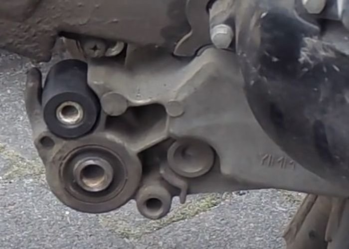 cara melepas bearing mounting mio